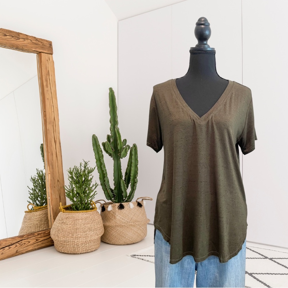 Bella Dahl Short Sleeve V-Neck T-Shirt Tee